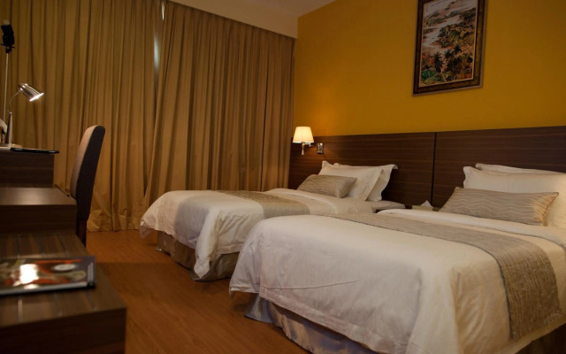 Pinetree Hotel