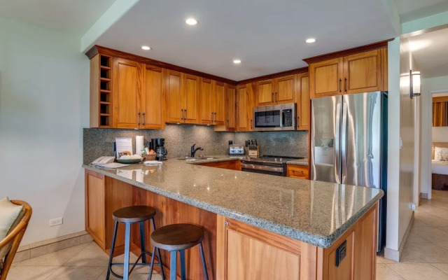 Papakea #g106 2 Bedroom Condo by RedAwning