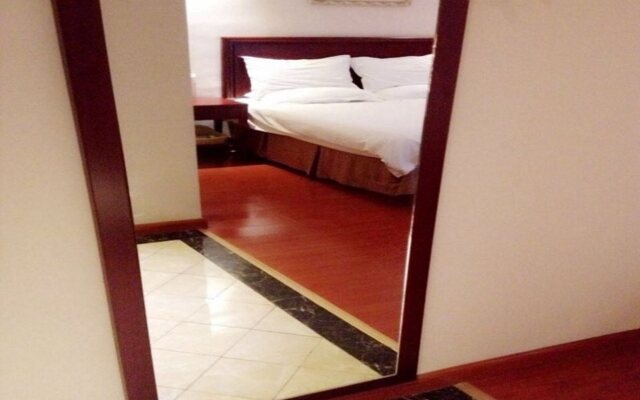 GreenTree Inn Nantong Tongzhou District Pingchao Bus Station Express Hotel