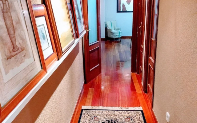LARGE Apartment with large and sunny Terrace - Garden & Outdoor Gym, ALICANTE CENTER