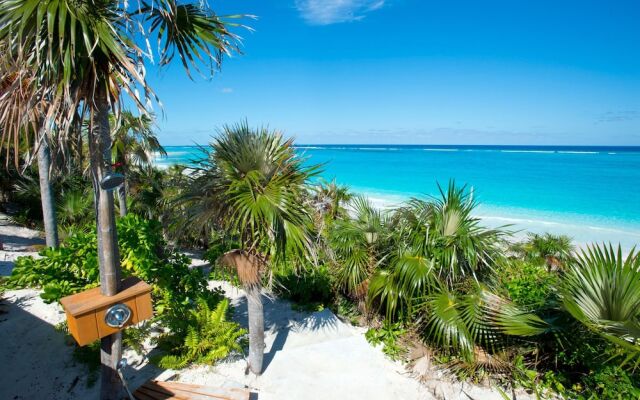 Sandy Hill Beach House by Eleuthera Vacation Rentals