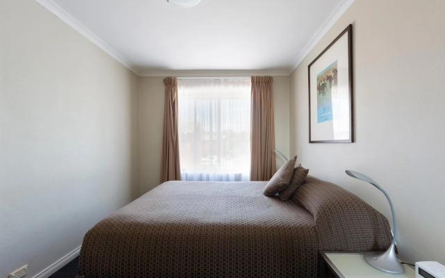 Forrest Hotel and Apartments