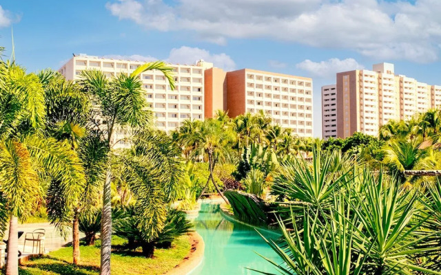 Hot Beach Resort