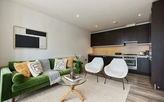 The Wembley Hideaway - Bright 2bdr Flat