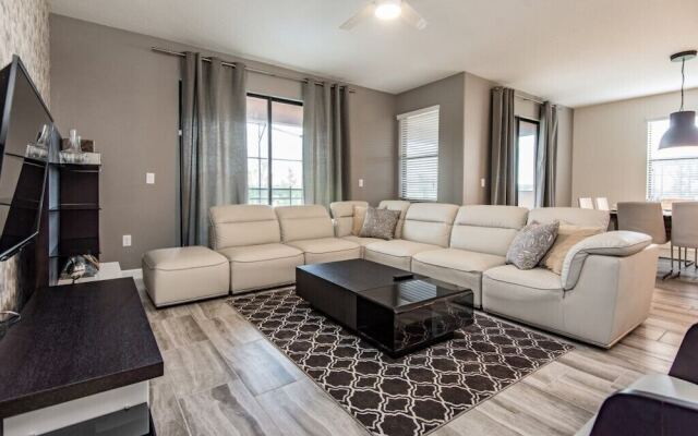 5476sc 6 Bedroom Home