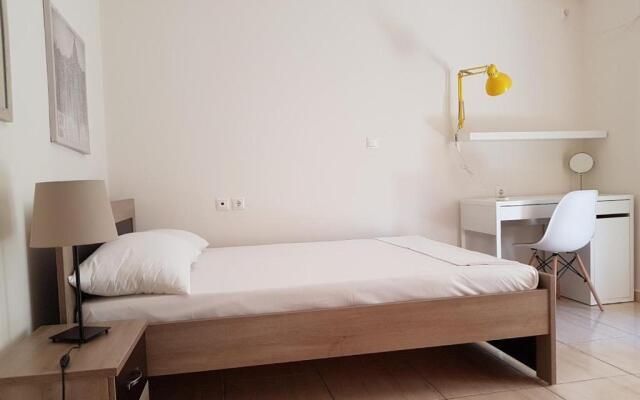 Errathens Zephyr Apartment - Athens Center, 3 Bd, 1 Bath