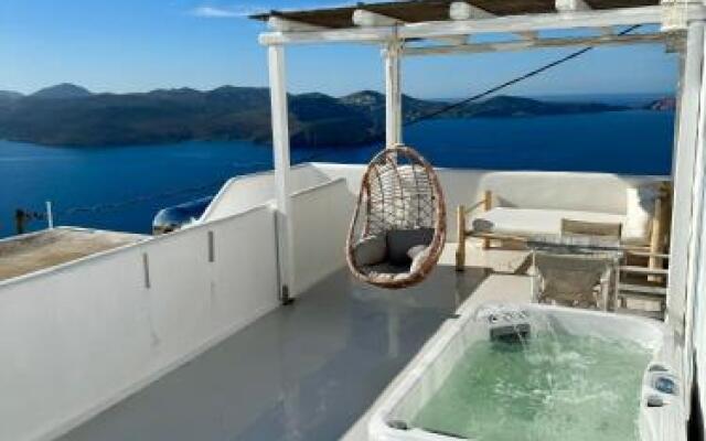 Plaka Suites