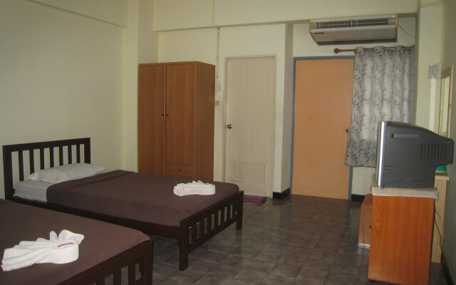 Pakchong Hotel