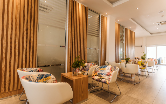 Vrachia Beach Hotel & Suites - Adults only