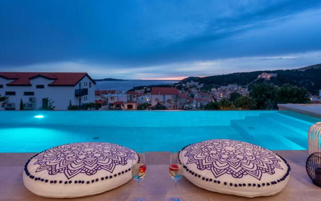 Loft Hvar in Hvar with 3 bedrooms and 1 bathrooms