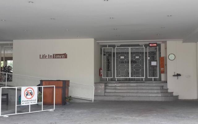 Life In Town Chiangmai