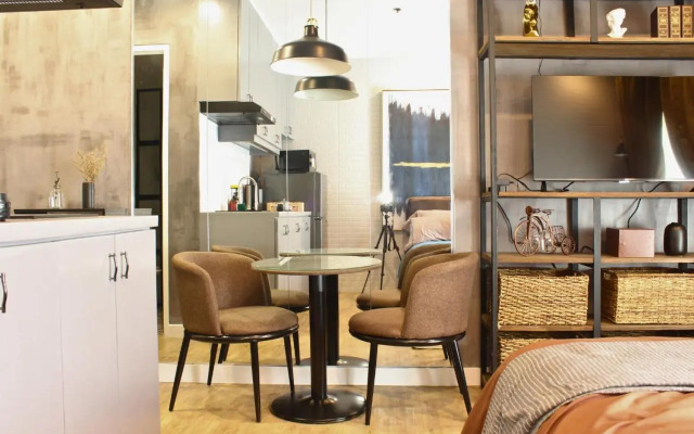 The Brass Burrow, Bel Air Soho Suites