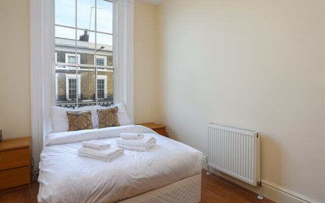 3 Bed Kensington Apartment with Balcony