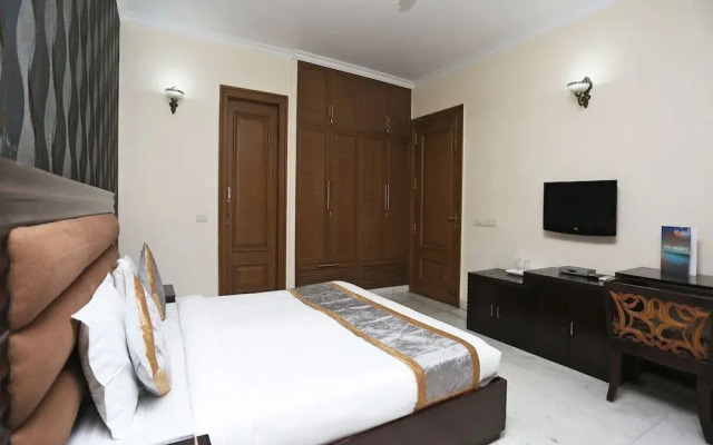The Red Orchid By OYO Rooms