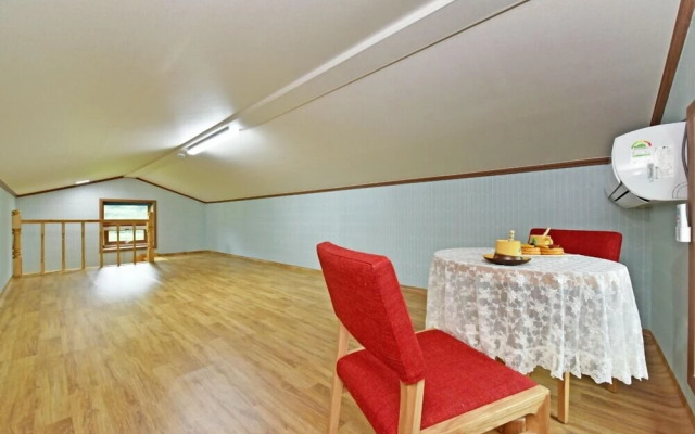 Erefarm Hostel