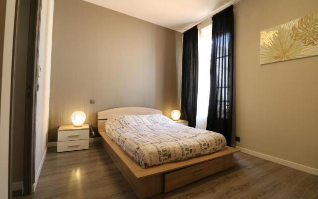Quality 2 bedroom 9 mins from the Palais 342