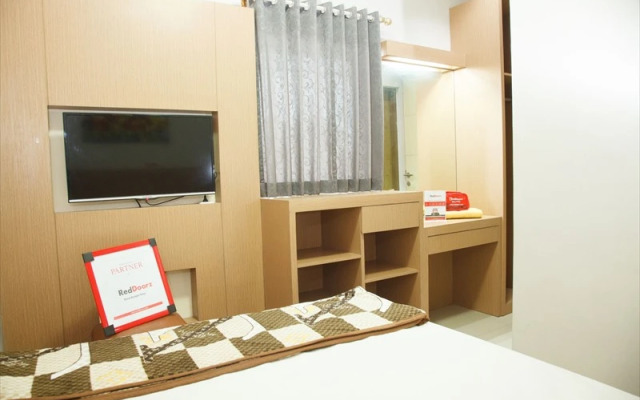 RedDoorz @ Dukuh Kupang Timur