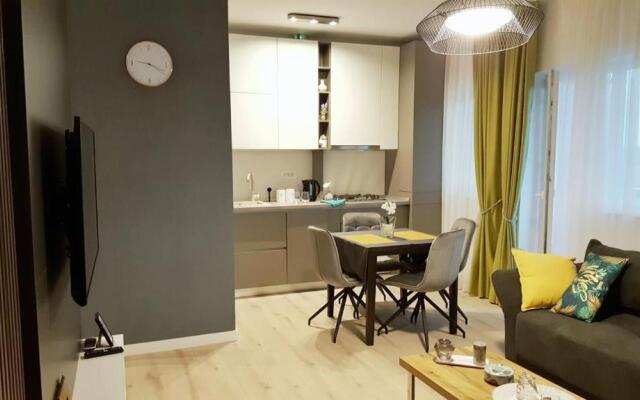 2 Bedrooms - Lovely Central Apartment