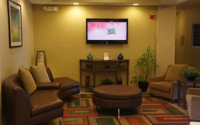 Candlewood Suites Clarksville by IHG