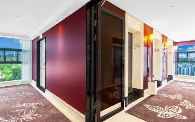 M Hotel
