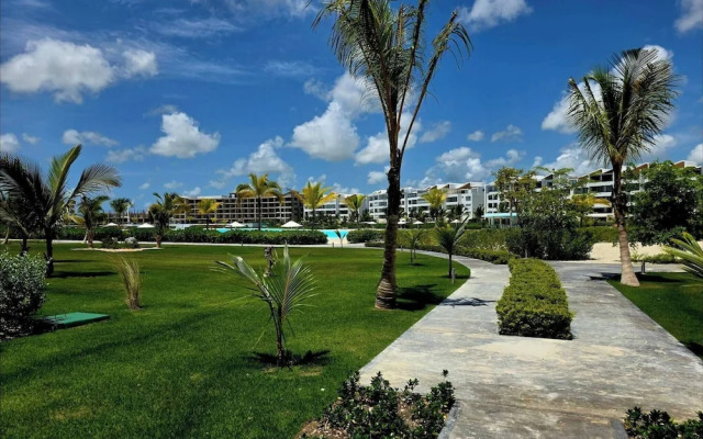 Oasis Turquesa Punta Cana Crystal Lagoon