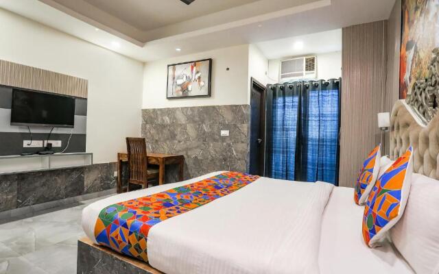 Fabhotel Heart Beat