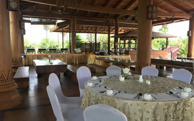 Famous Hotel Bagan