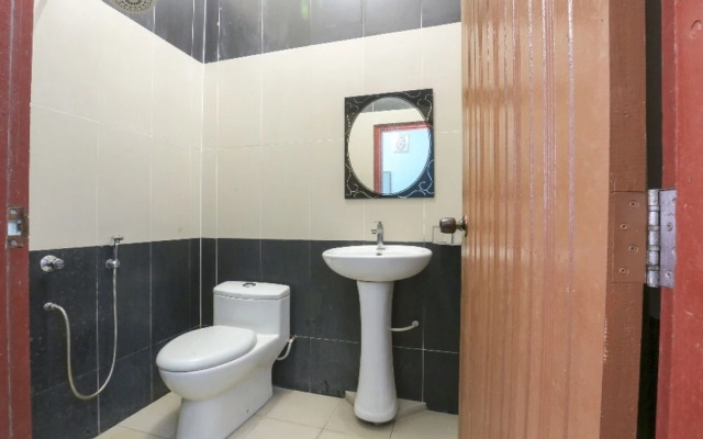 OYO 90441 Cz Traveler's Hotel