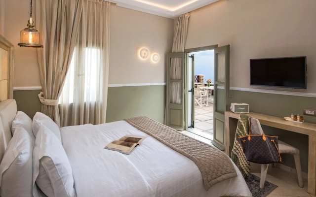 Captivating 2-bed Villa in Imerovigli, Santorini