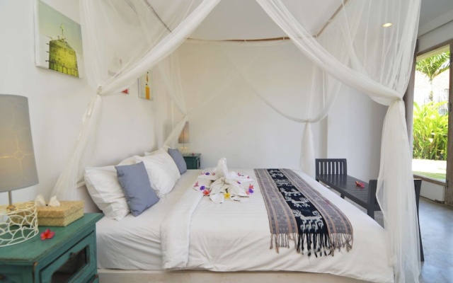 Rent a Luxury Villa in Bali Close to the Beach – Guest Rooms – Tibubeneng