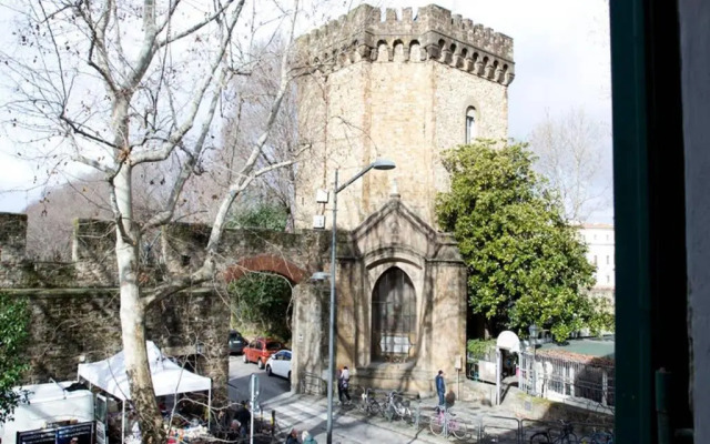 Dandy House on the Arno River