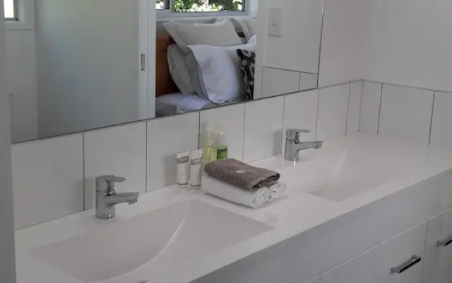 Water's Edge Holiday Homes