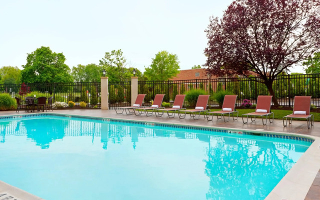 Holiday Inn Clark - Newark Area by IHG