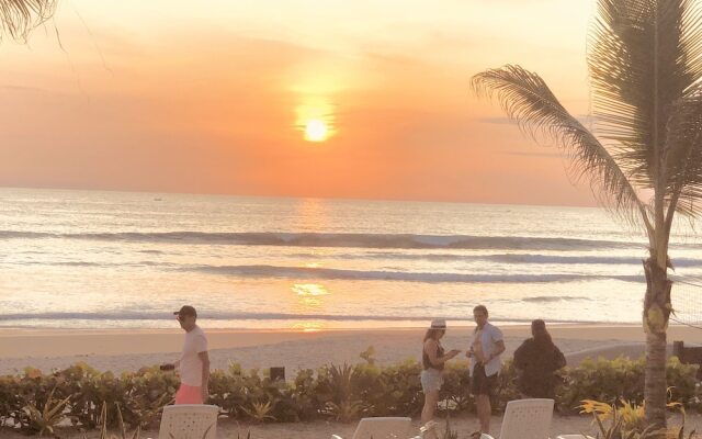 Sanctuary Puerto Cayo Lodge