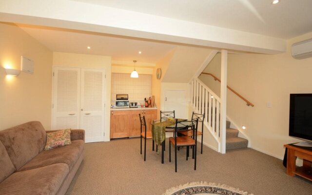 Baldwin Street BNB