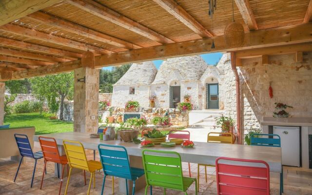 TD Trulli Della Magnolia Trulli w Amazing Garden