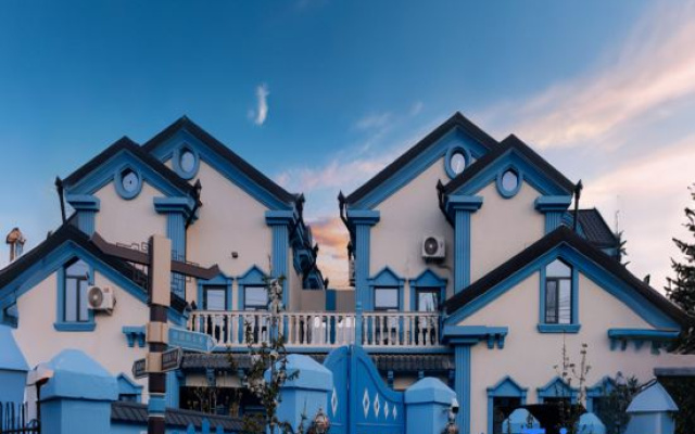 Double Cherry Homestay – Exterior – Yining