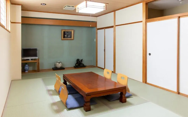 Ryokan Chieko No Yu