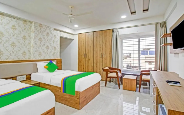 Treebo Chandraprasth Residency