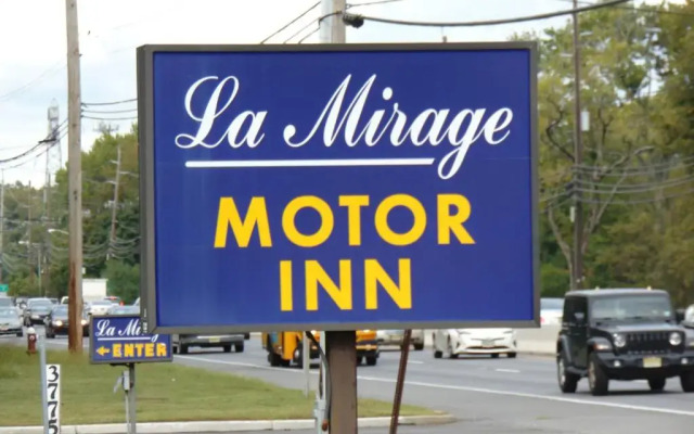 La Mirage Motor Inn
