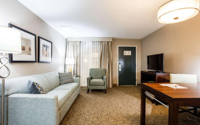 Embassy Suites by Hilton Memphis East Germantown Area