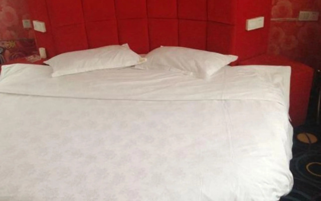 Minlong Holiday Hostel