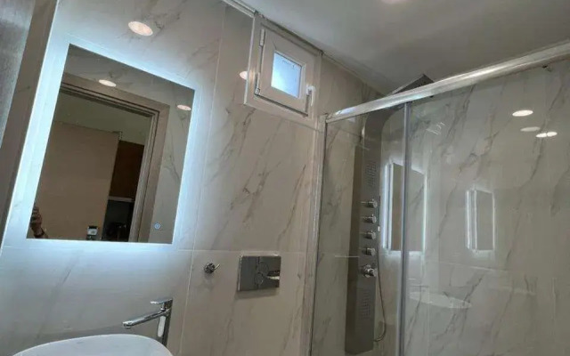 Wide Blue Luxury Suites