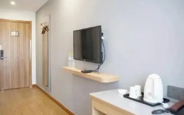 Jiayi zhixuan Hotel (Shandong Aviation University)