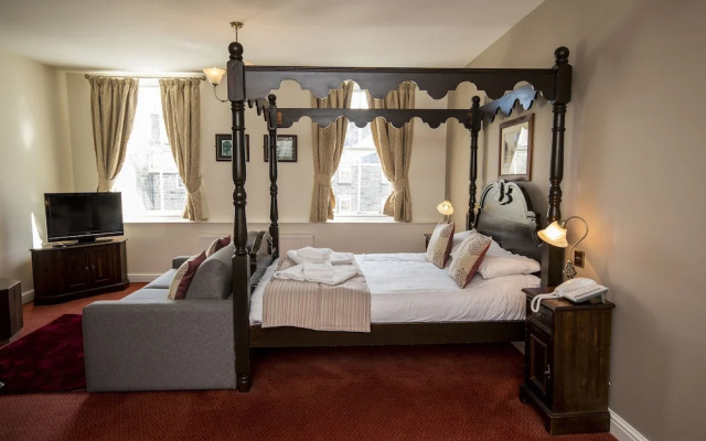 White Lion Royal Hotel