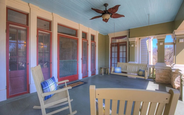 The Holekamp House Bed & Breakfast
