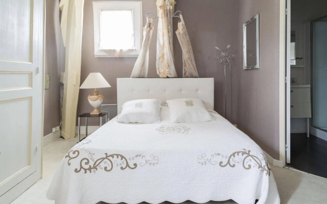 Chambres d'Hôtes - La Villa De La Paix