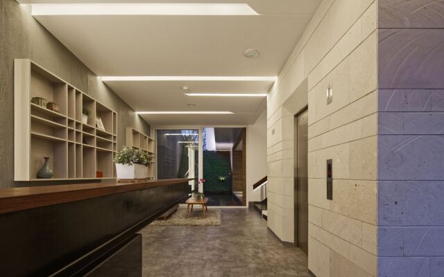 Daun Residence