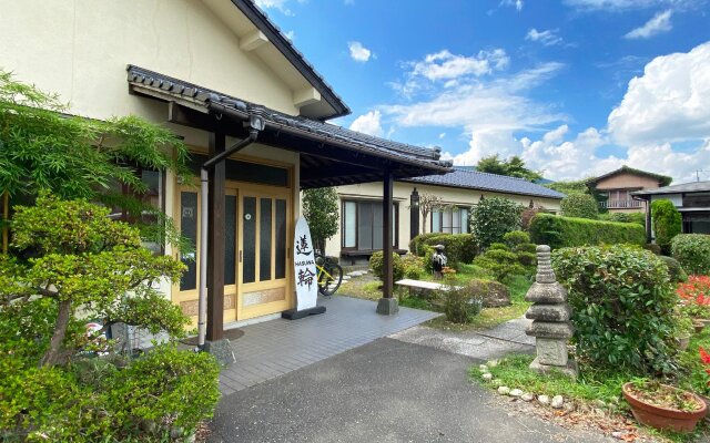 Hasuwa Inn