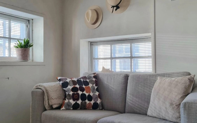 Hurmaava ullakkoasunto Vanhan Rauman laidalla